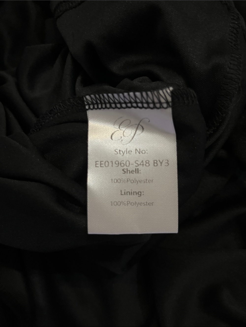 Elegant Black V-Neck Maxi Dress with Lace Waist Detail - Picture 6 of 6